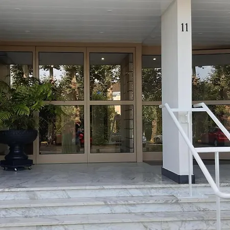 Bed & Breakfast Boheme Chic: Airport-proximate With Free Parking 3*
