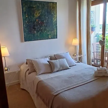 Bed & Breakfast Boheme Chic: Airport-proximate With Free Parking 3*