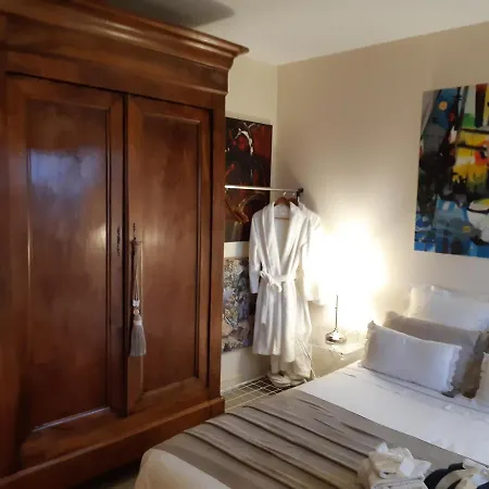 Bed & Breakfast Boheme Chic: Airport-proximate With Free Parking Merignac (Gironde)