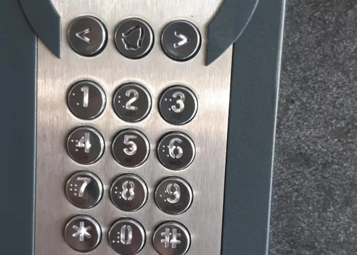 Boheme Chic: Airport-proximate With Free Parking Bed & Breakfast Merignac (Gironde)